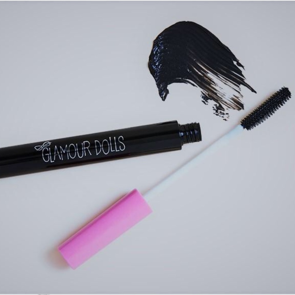 Glamour dolls black mascara